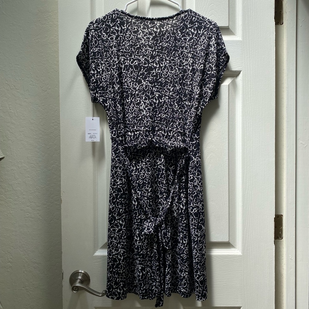 NINE WEST | Wrap Dress Flutter Sleeve Size Medium - Picture 12 of 13